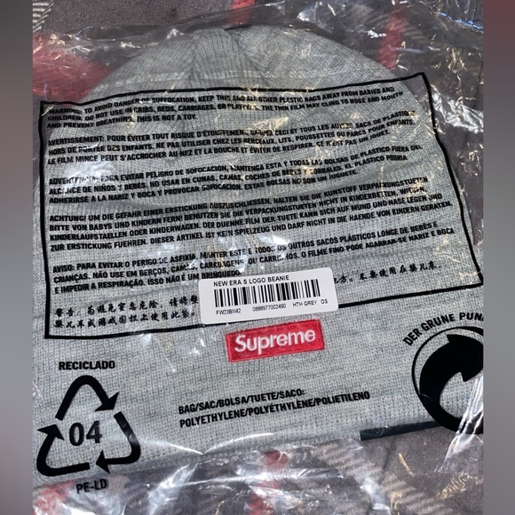 Supreme New Era S Logo Beanie Fall/Winter 2023 - Picture 2 of 4